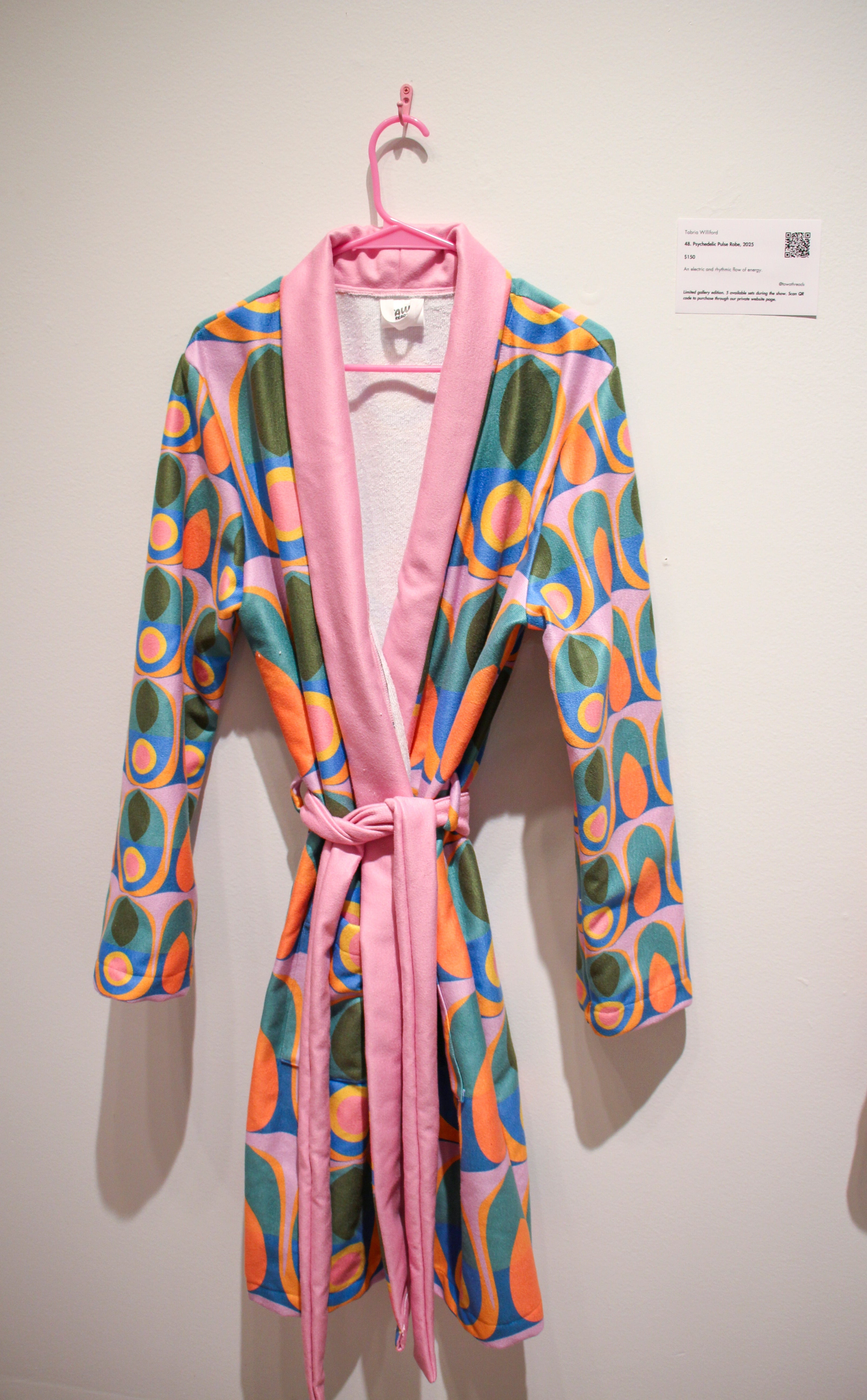Psychedelic Pulse Robe